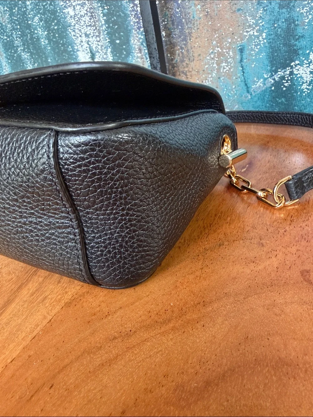 Tory Burch Quiet Luxury 2010’s Thea Pebbled Leather Flap Crossbody Black EUC‎